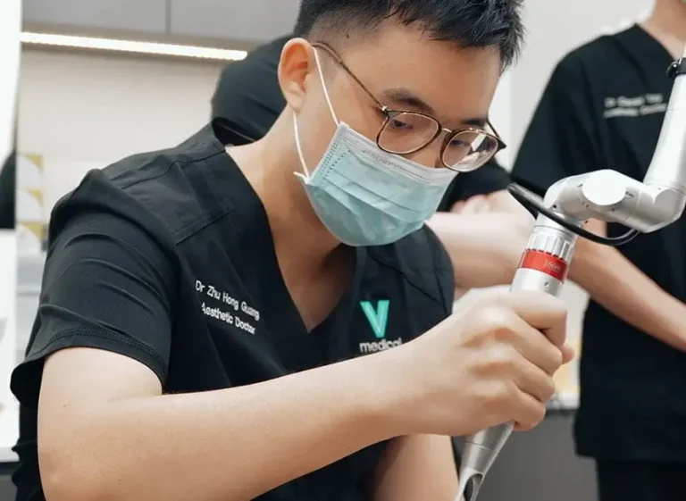 Doctor Performing Pico Laser